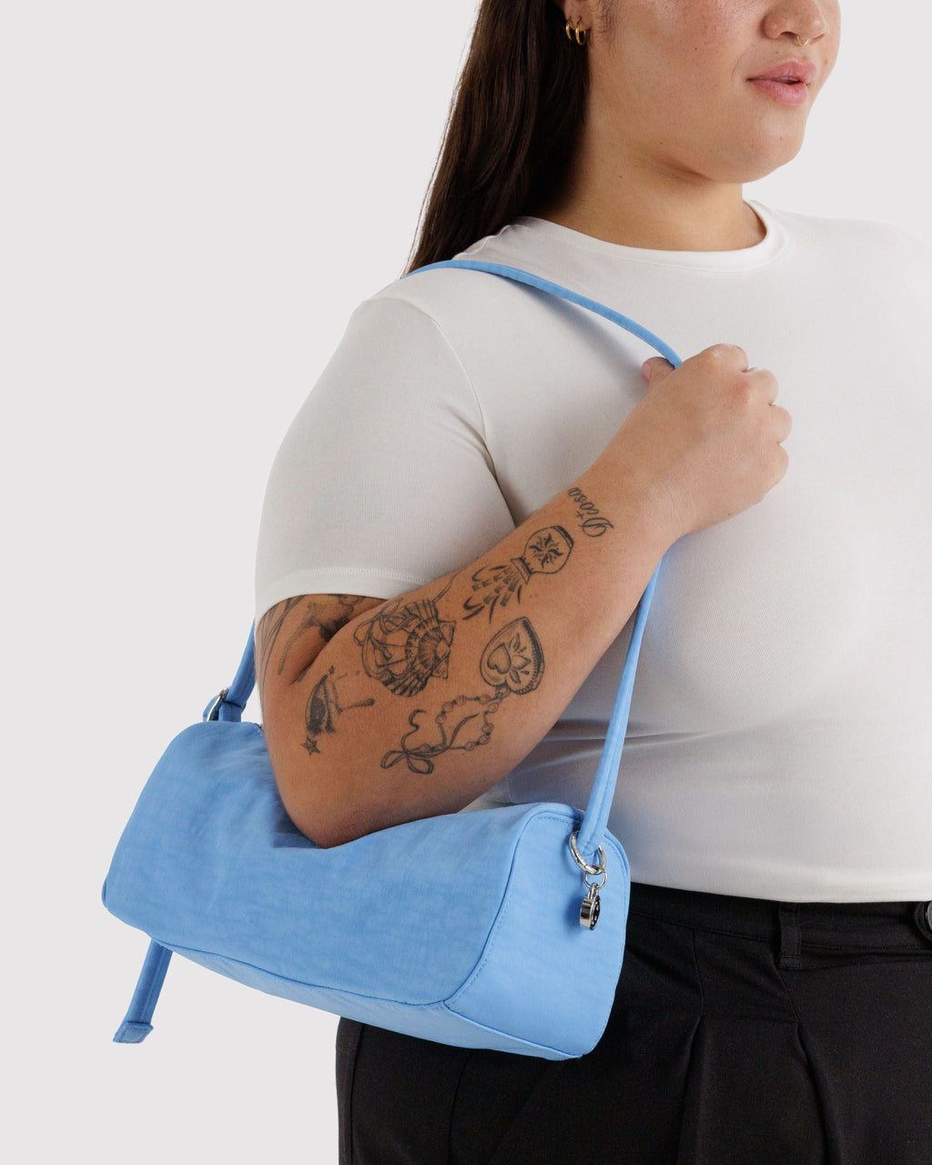 Nylon Loaf Bag in Piscine for Comfortable Crossbody Style