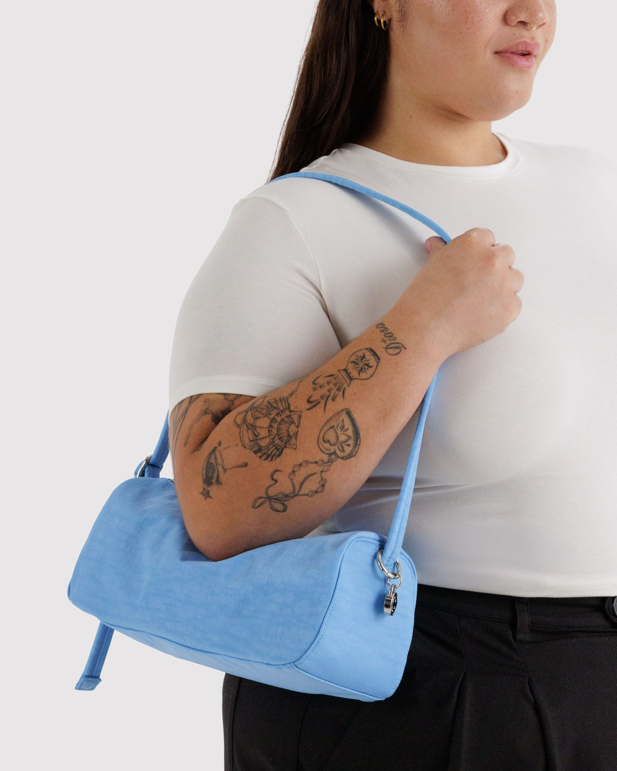 Nylon Loaf Bag in Piscine for Comfortable Crossbody Style