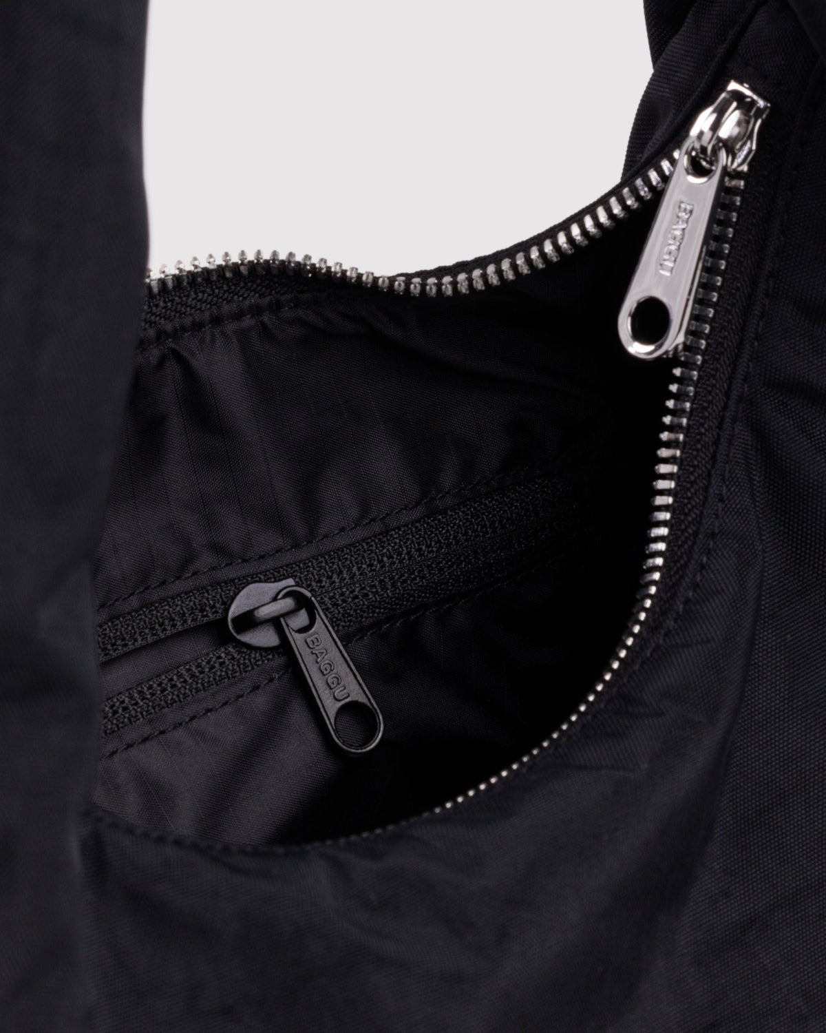 Small Nylon Meringue Bag in Black for Comfortable Crossbody Style