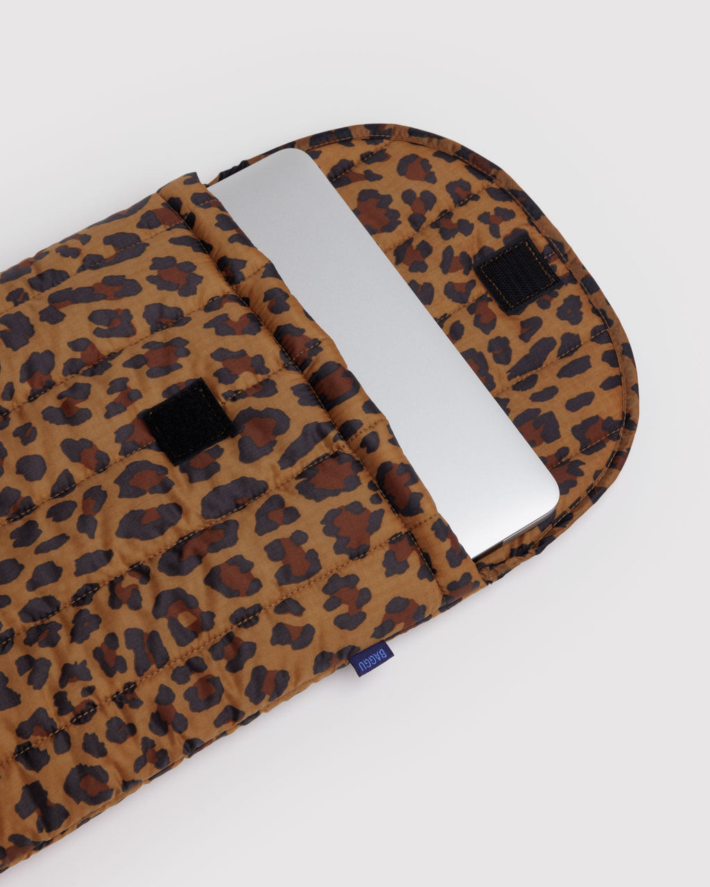 Puffy Laptop Sleeve 16 in Leopard for Lightweight Device Storage