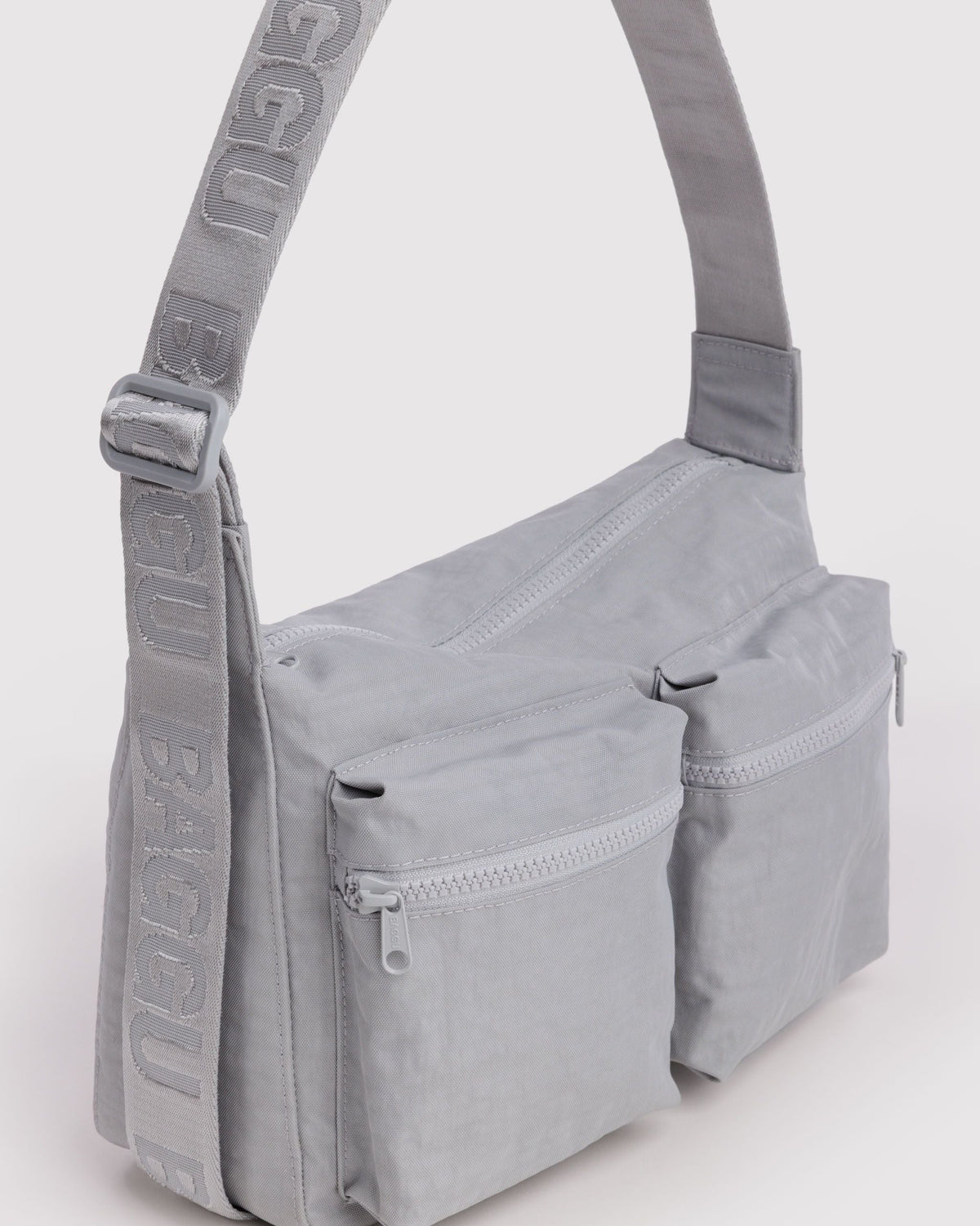 Medium Cargo Crossbody in Fog for Comfortable Crossbody Style