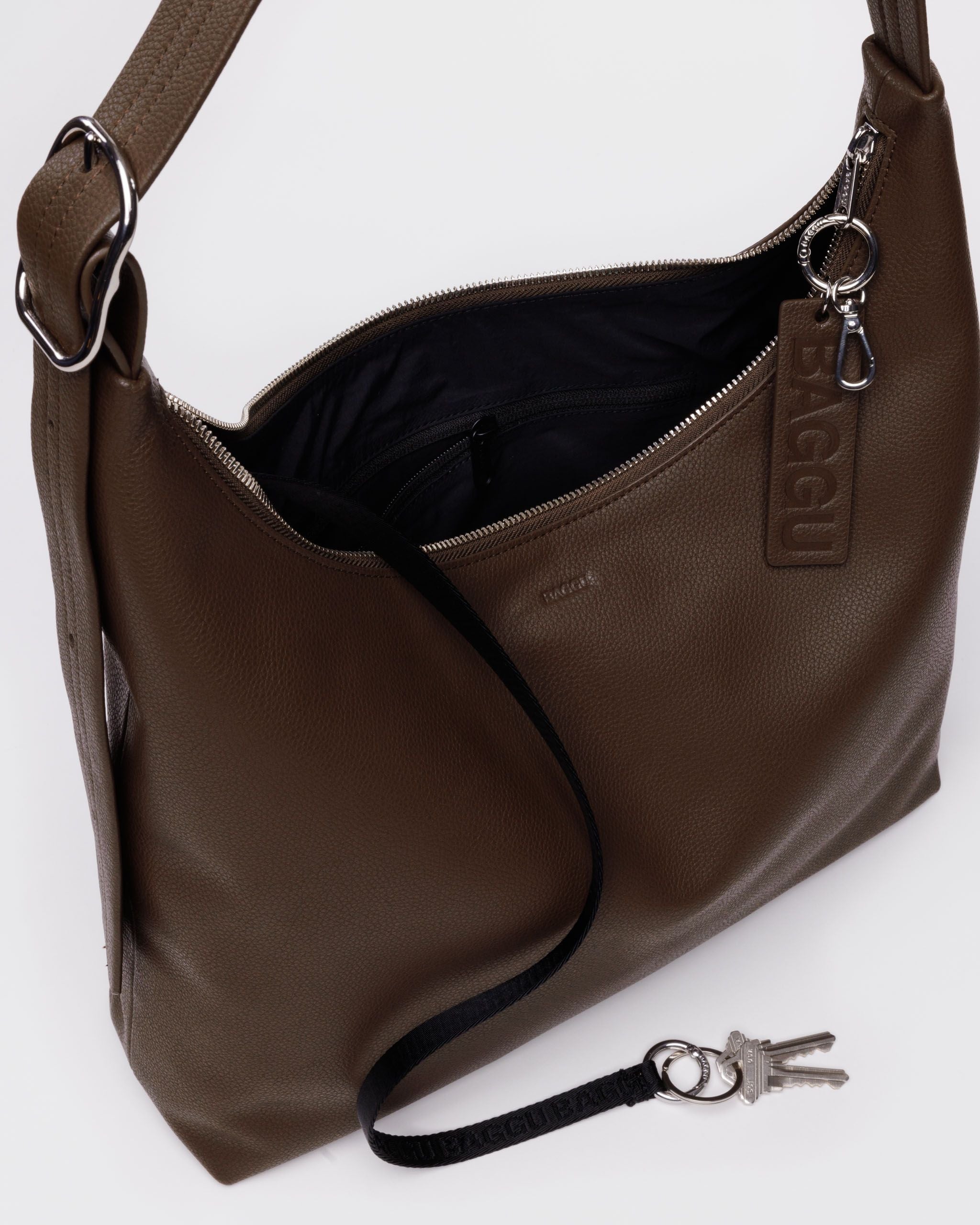 Recycled Leather Shoulder Bag in Brown for Comfortable Crossbody Style