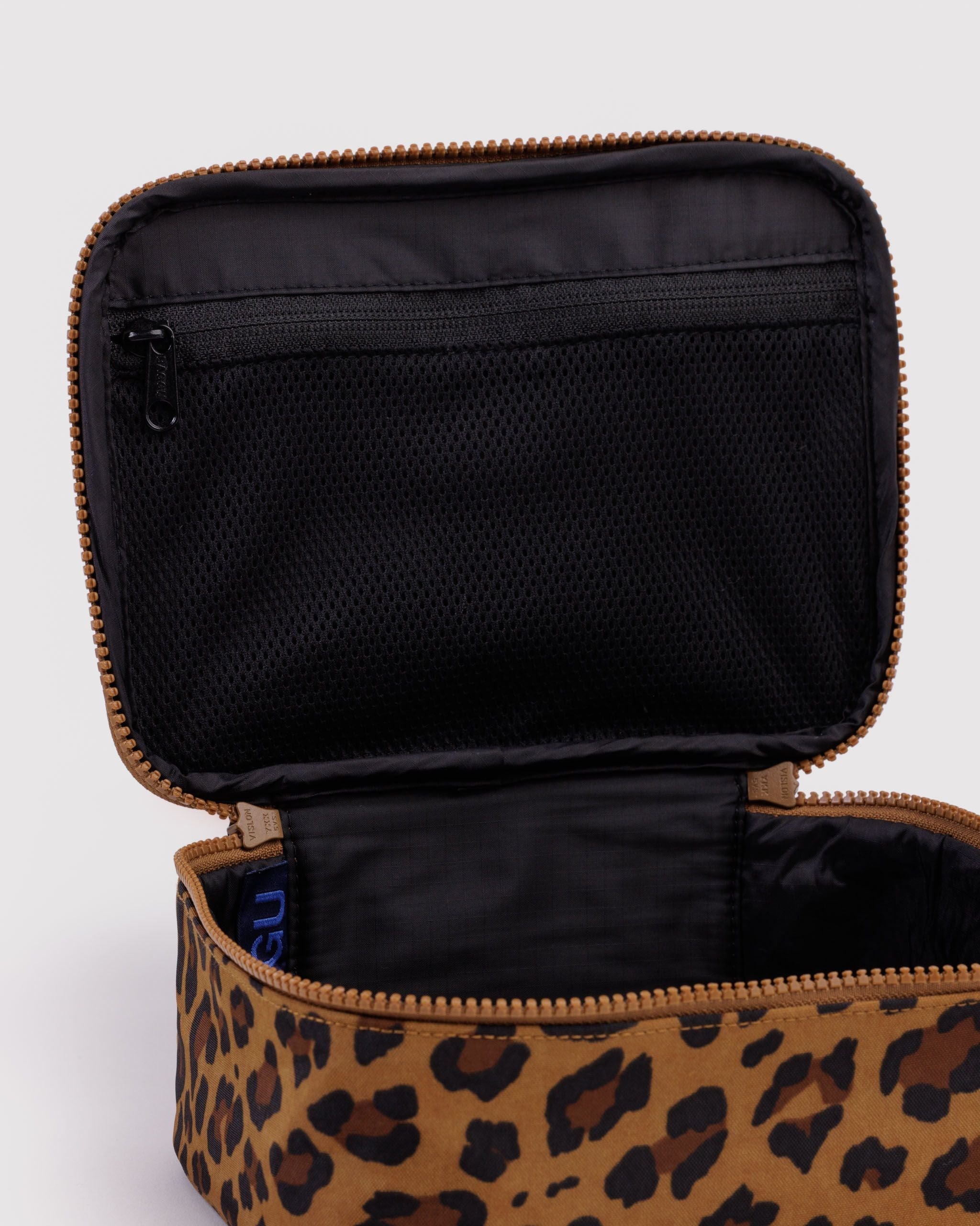 Small Cosmetic Case in Leopard for Practical Everyday Organizer