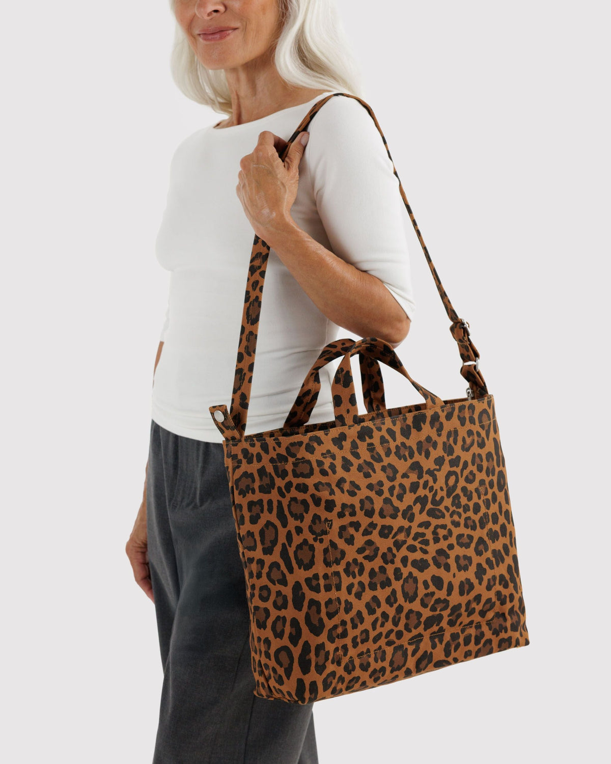 Horizontal Zip Duck Bag in Leopard for Spacious Casual Carry