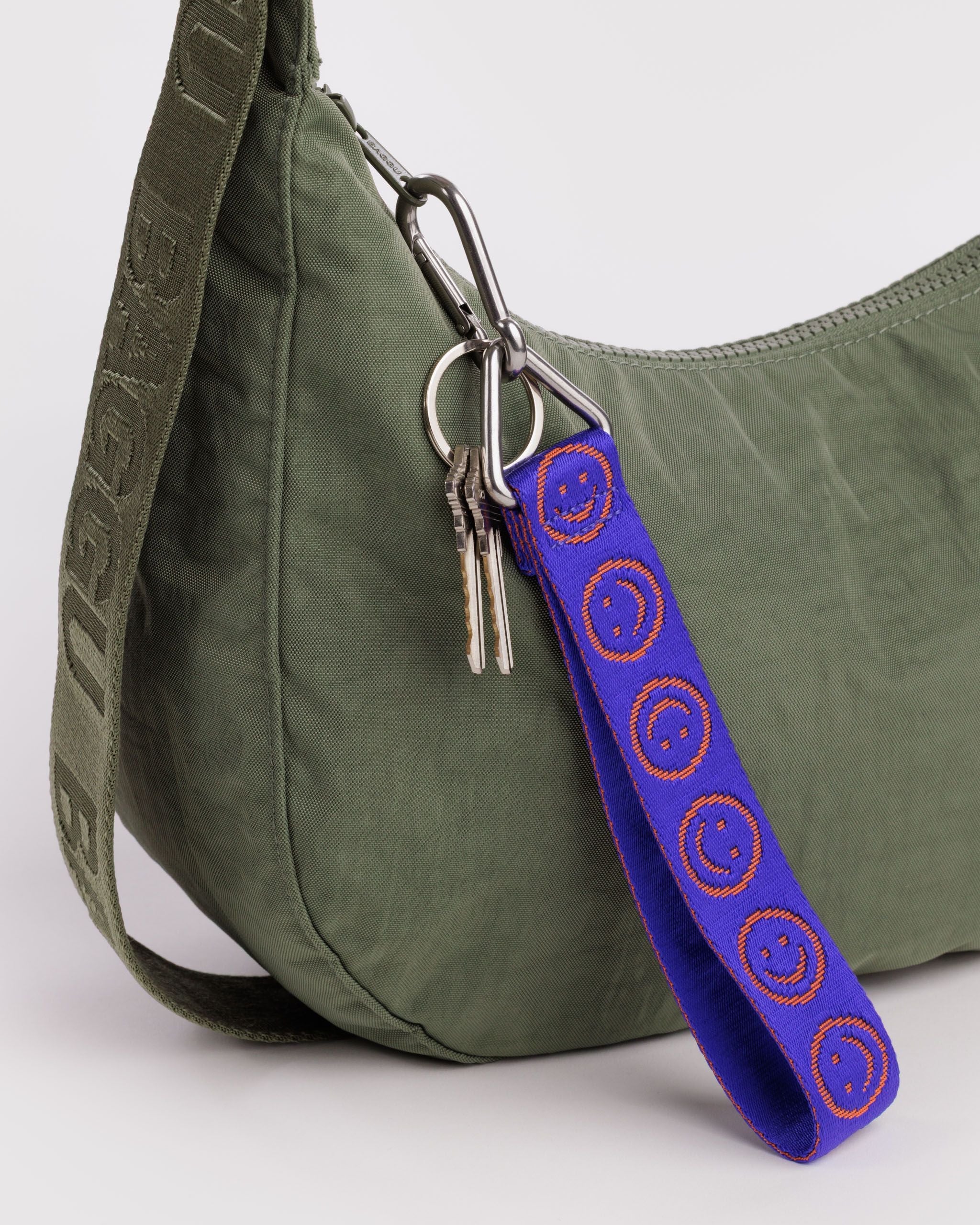 Logo Keychain in Lapis Happy for Fun Personal Accent