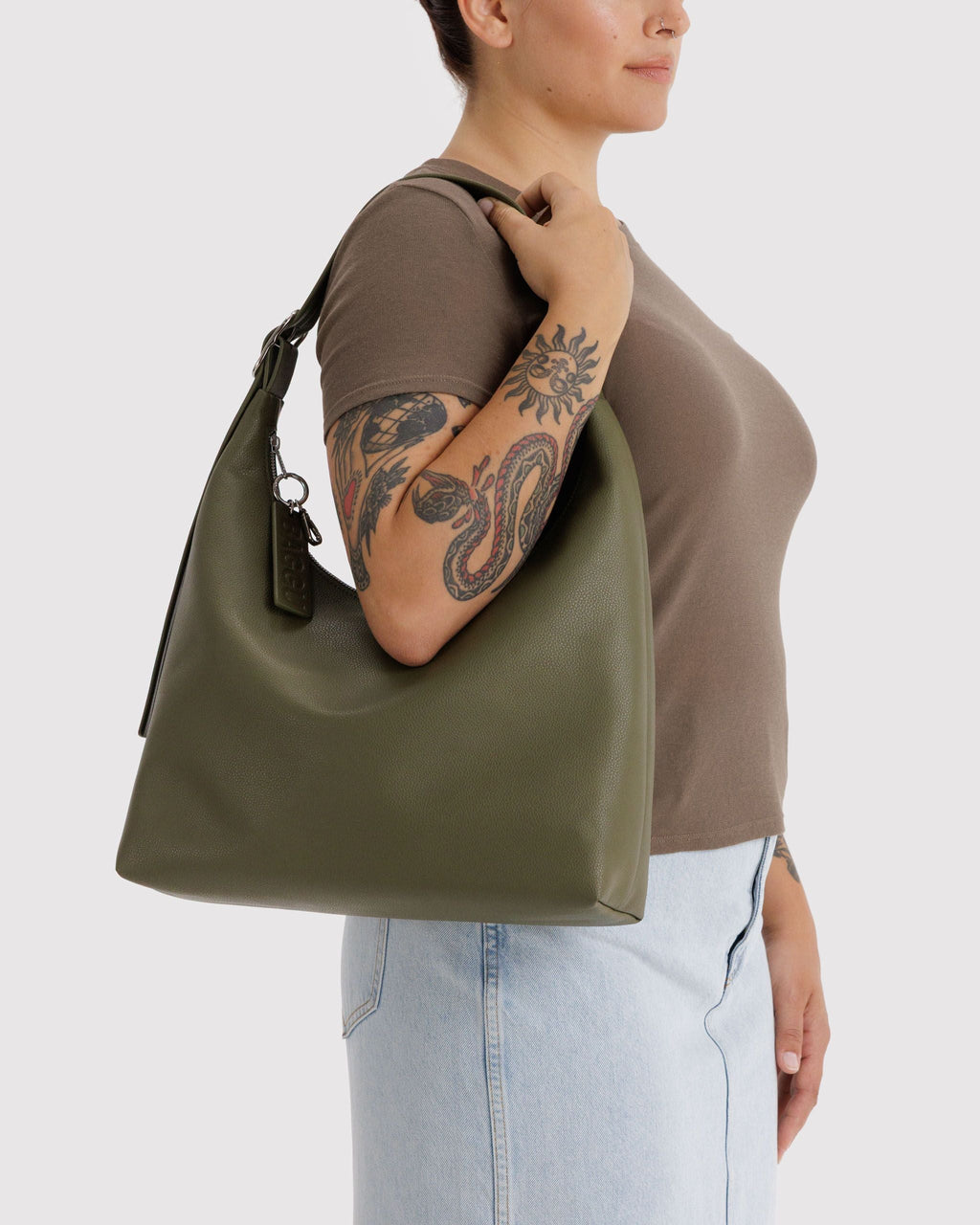 Recycled Leather Shoulder Bag in Loden for Comfortable Crossbody Style