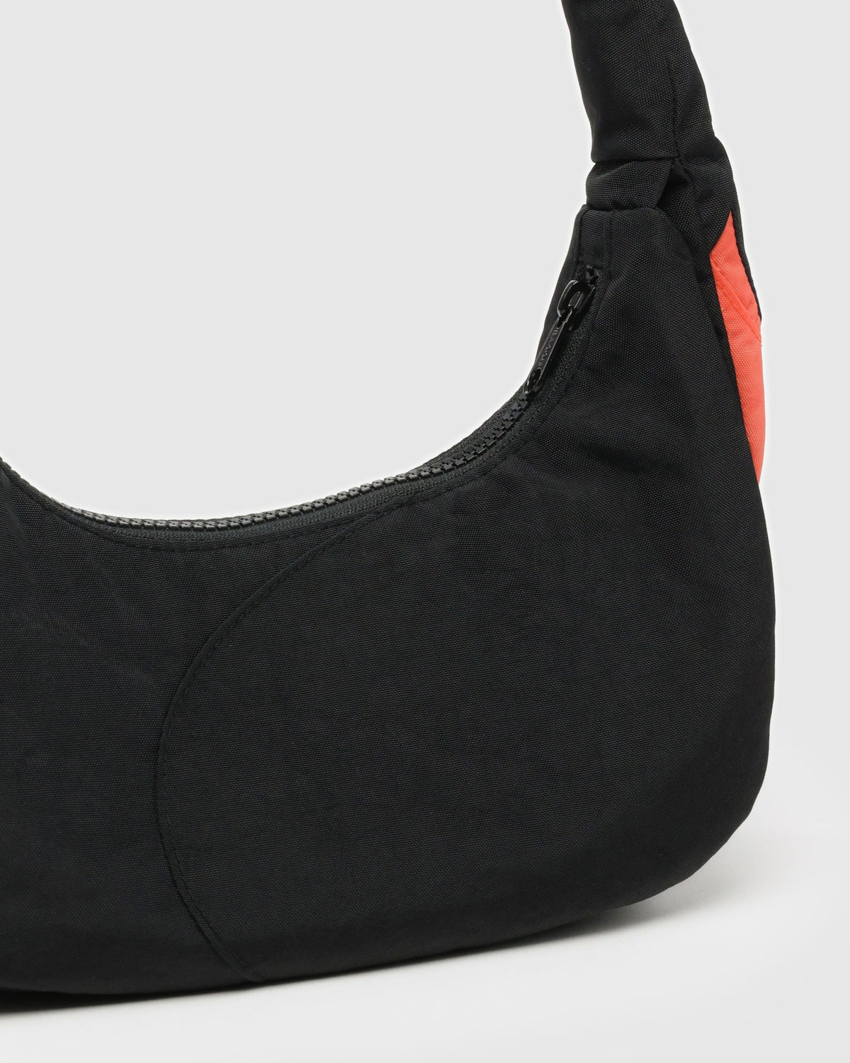 Swan Bag in Black for Comfortable Crossbody Style