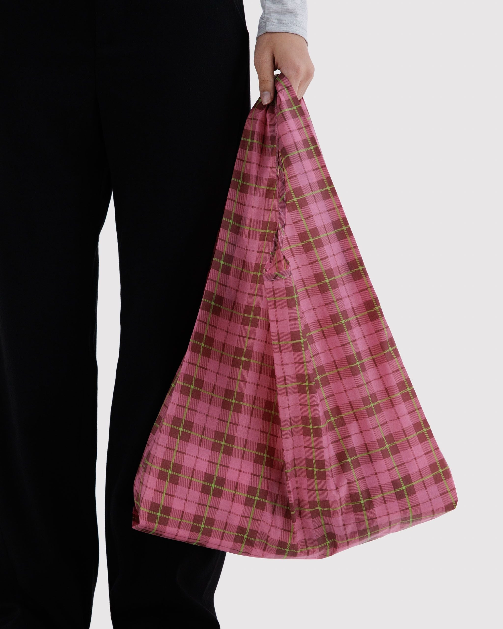 Standard Baggu in Azalea Pink Tartan for Colorful Daily Shopping