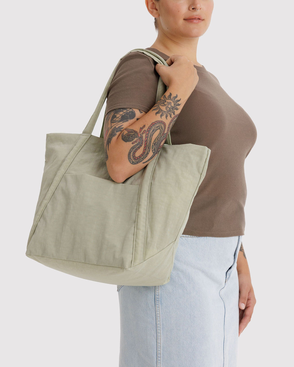 Cloud Bag in Celadon for Spacious Casual Carry