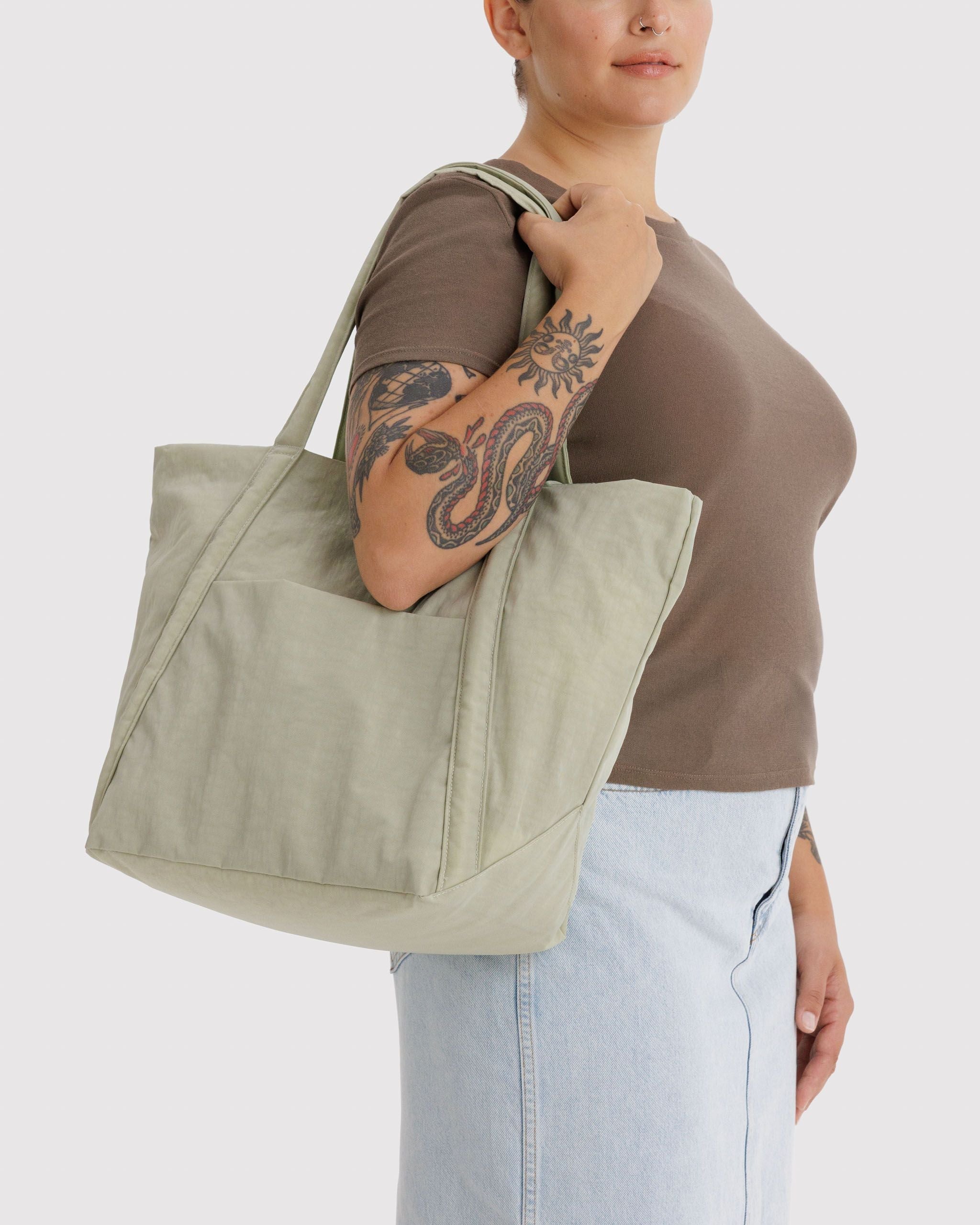 Cloud Bag in Celadon for Spacious Casual Carry