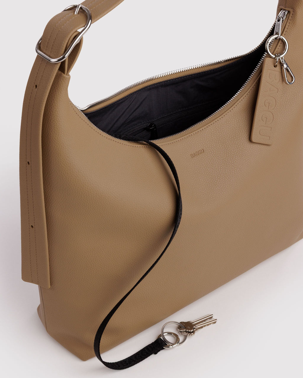 Recycled Leather Shoulder Bag in Dune for Comfortable Crossbody Style