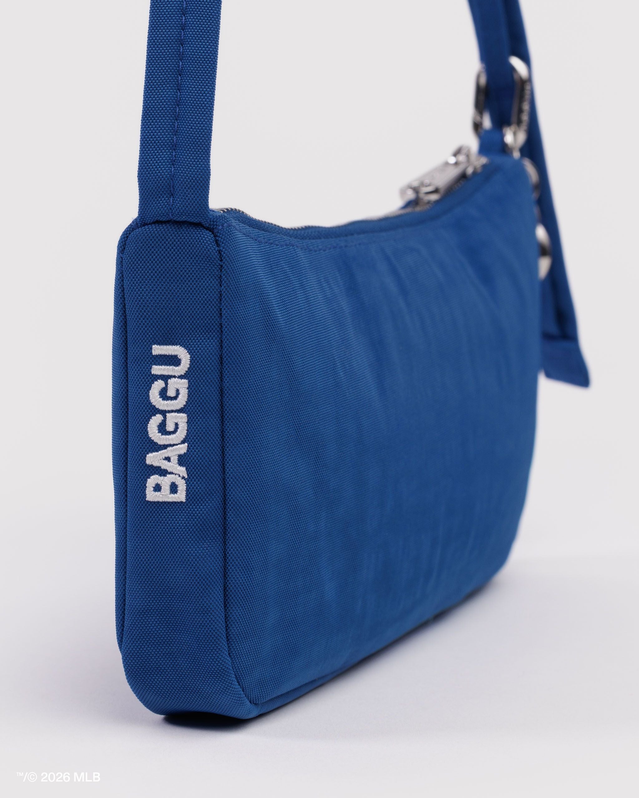 Nylon Pochette in Los Angeles DodgersTM - Practical Use