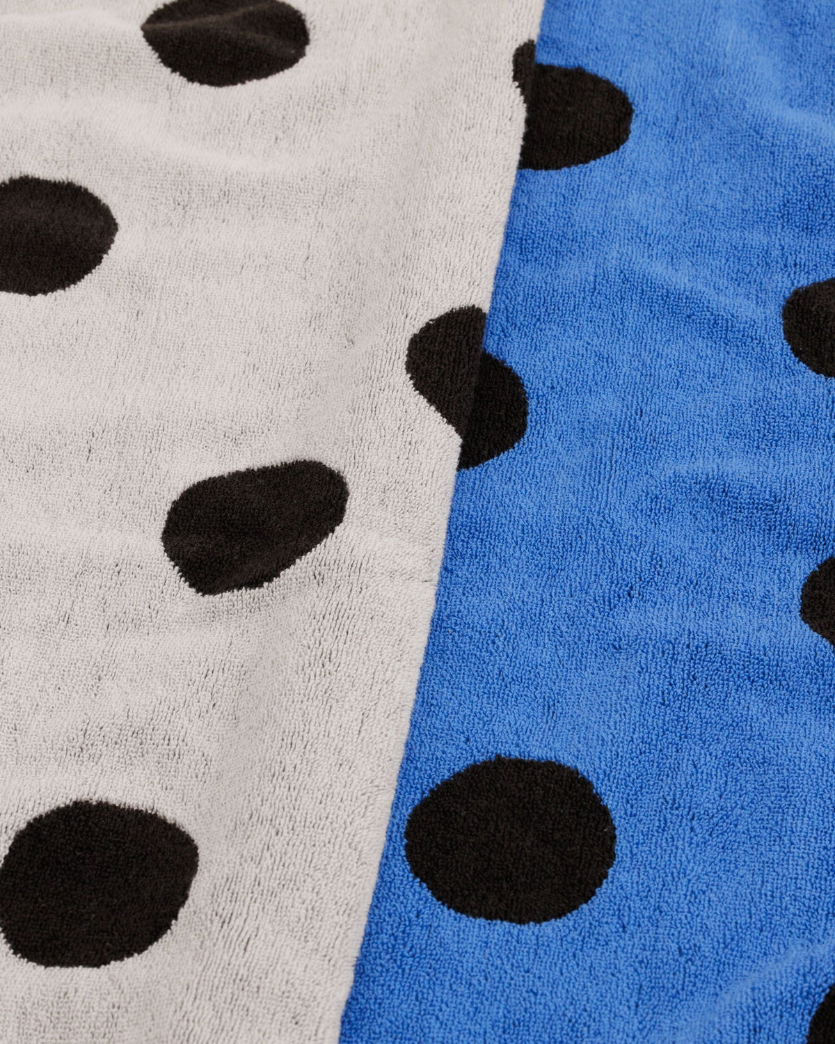 Hand Towel Set of 2 in Polka Dot Mix for Colorful Home Essential
