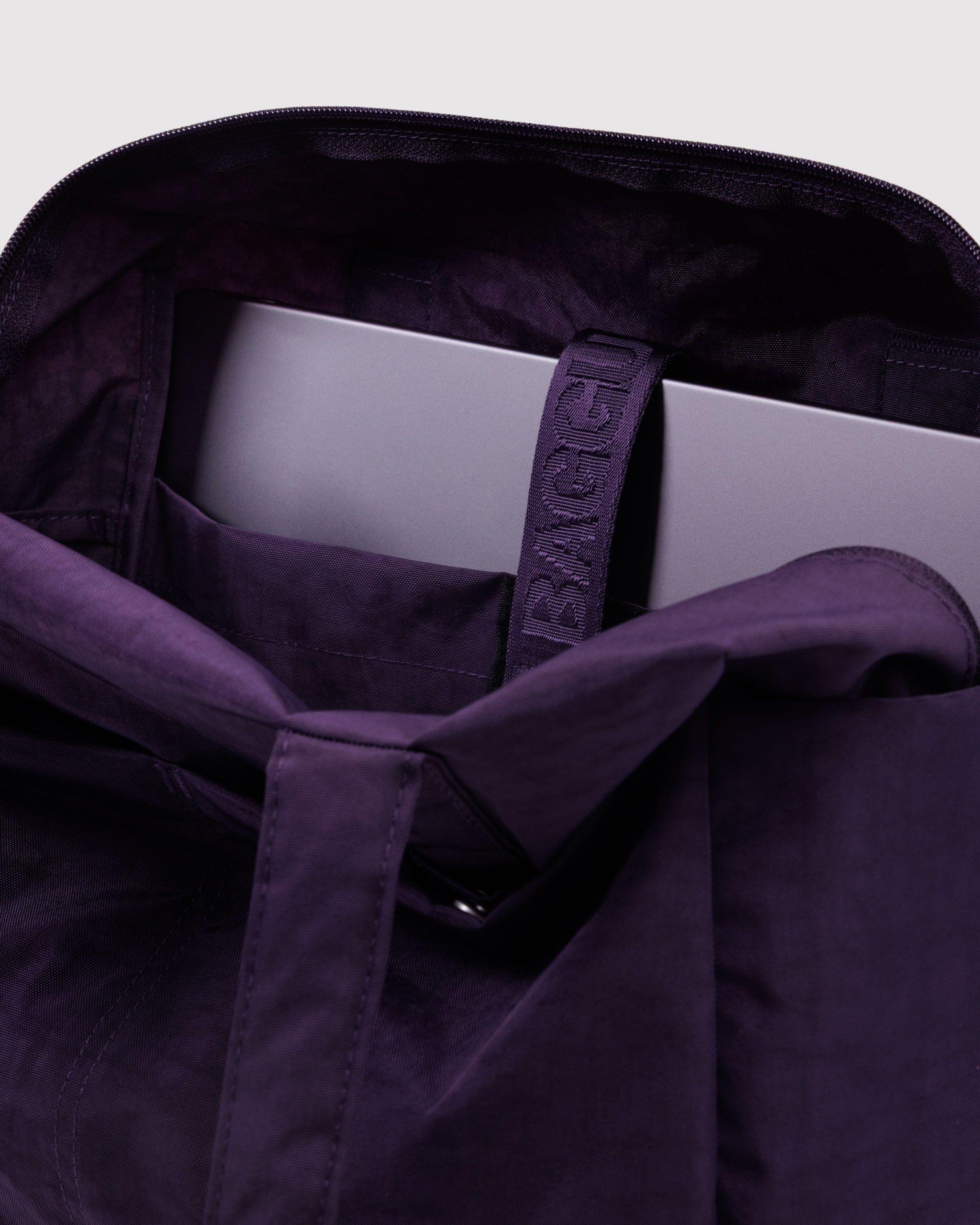 Everyday Cloud Bag in Fig for Spacious Casual Carry