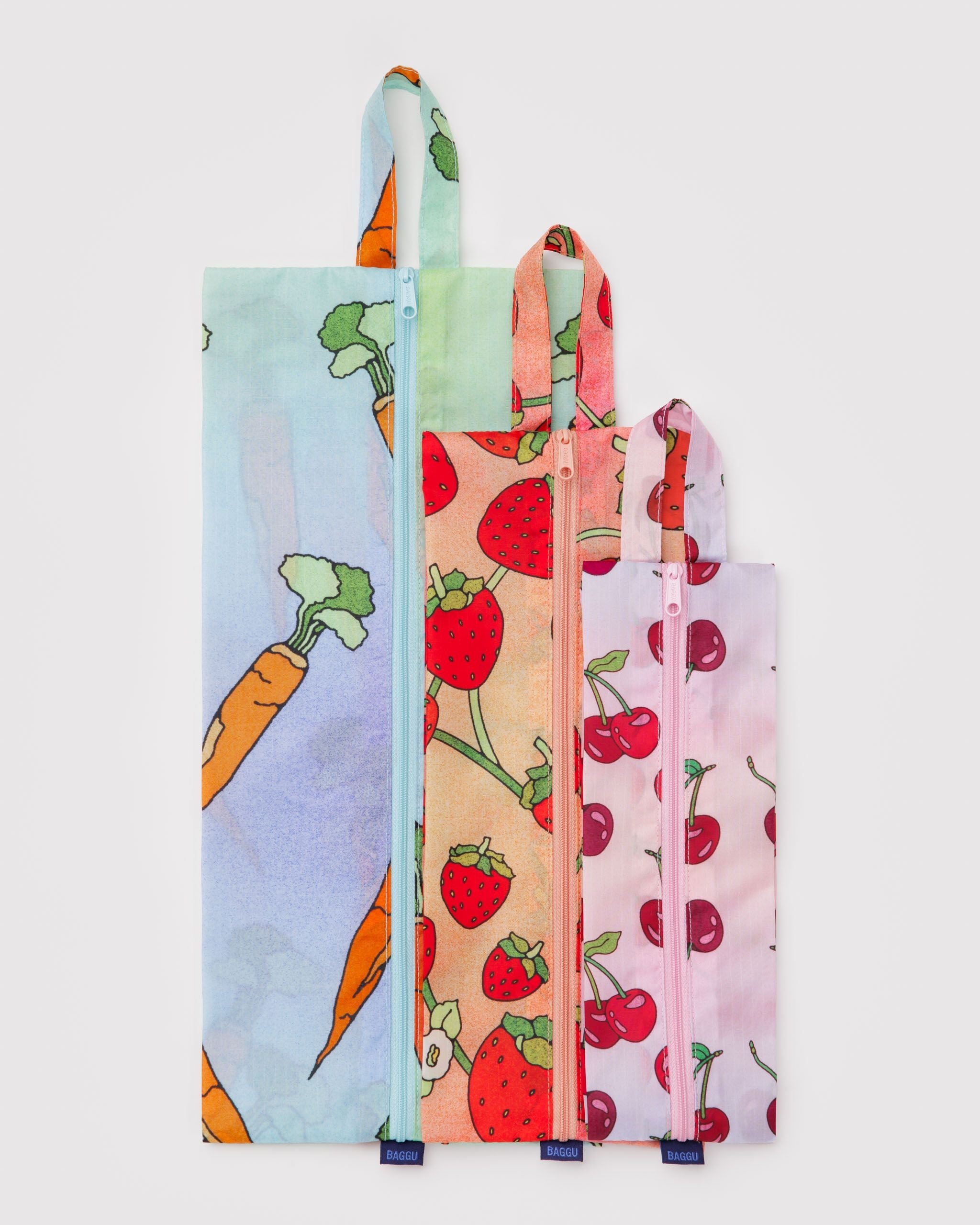 3D Zip Set in Carrots and Berries for Practical Everyday Organizer