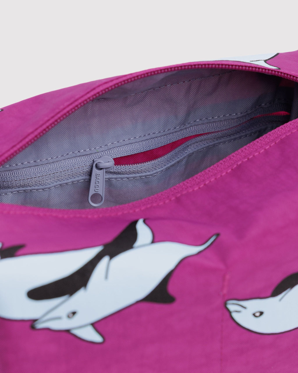 Dopp Kit in Dolphins for Practical Everyday Organizer