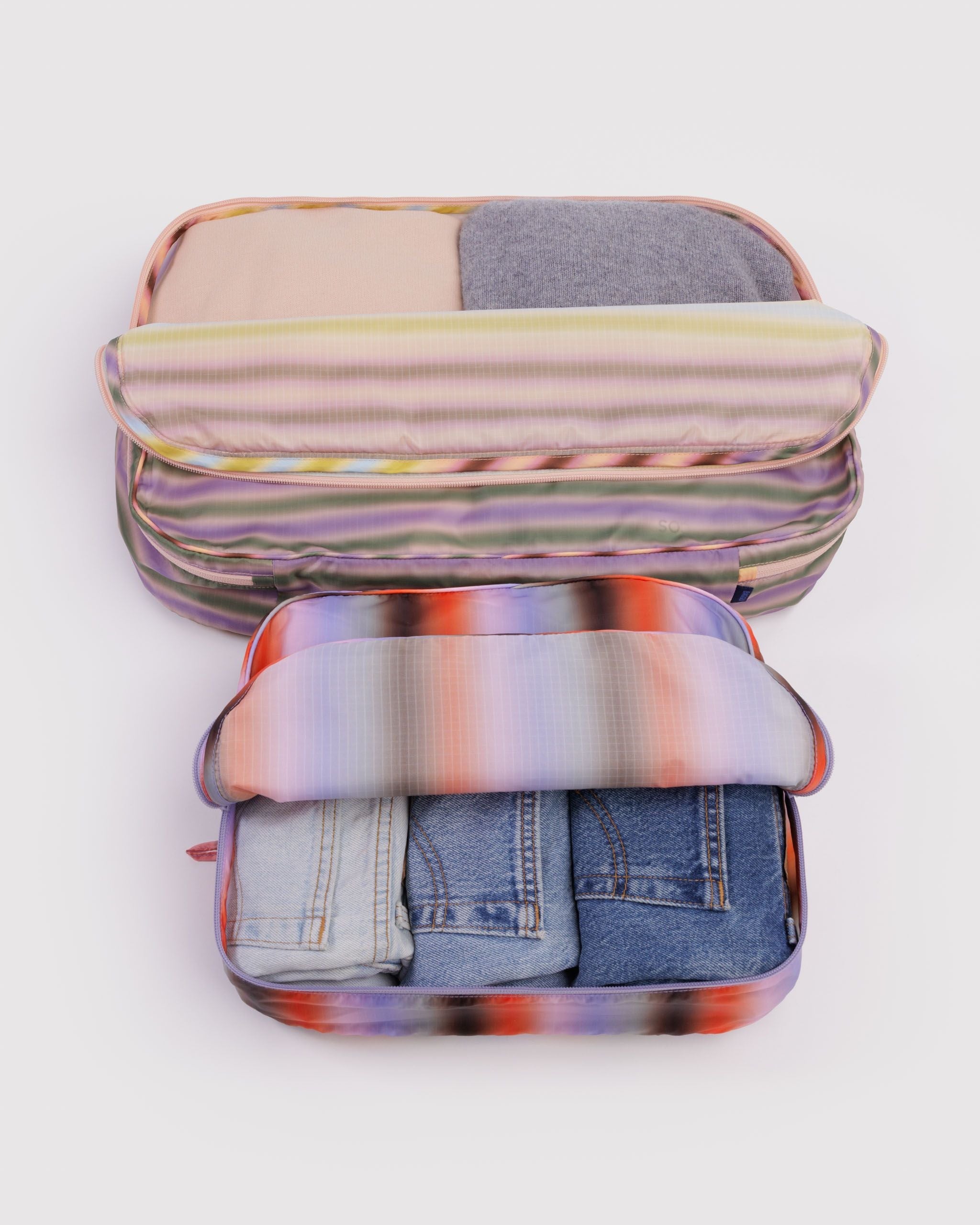 Large Packing Cube Set in Gradient Stripes - Practical Use